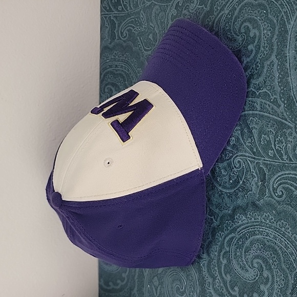 UW New Era Purple & White Baseball Cap 22 Inch Medium-Large - Picture 10 of 12